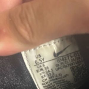 Nike hueraches size 6.5Y